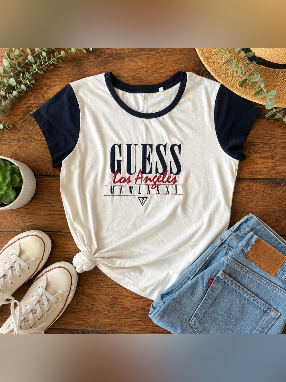 GUESS Los Angeles Logo Ringer Tee White Navy Embroidered Graphic Women’s L
